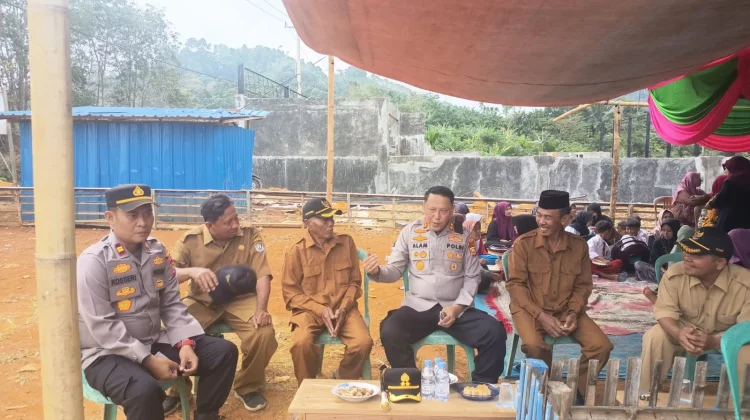 Hari Bhayangkara, Kapolres Kaur Pimpin Pengobatan Gratis di Nasal