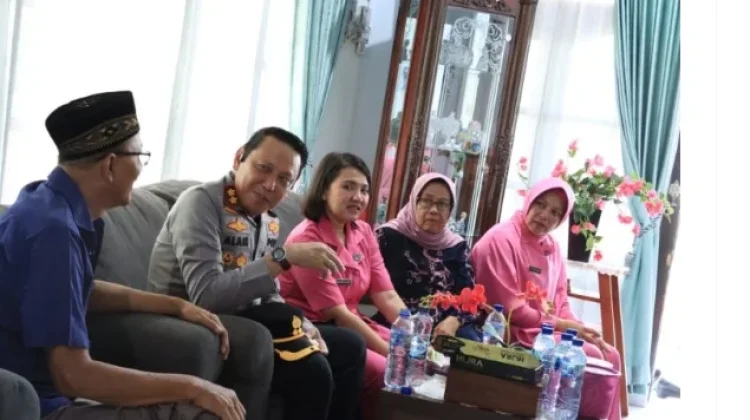 Kapolres Kaur Anjangsana Pererat Silaturahmi dengan Purnawirawan