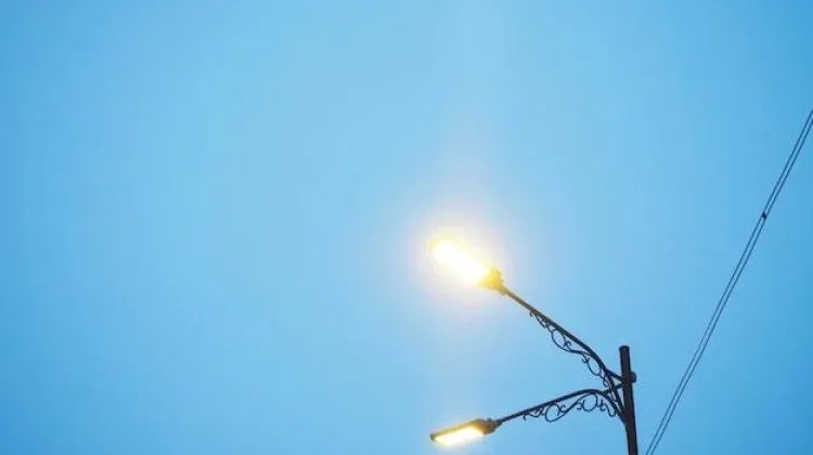 Sambut HUT RI, Perkim Kaur Fokus Perbaiki Lampu Makam Pahlawan