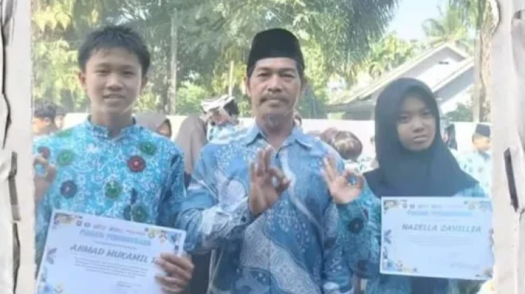 Siswa MTsN 3 Kaur Raih Juara 1 O2SN Badminton, Harumkan Nama Daerah