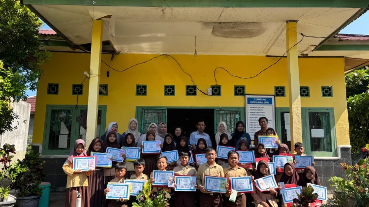 Pembagian Rapor di Kaur Sekolah Ajak Orang Tua Perkuat Pendampingan
