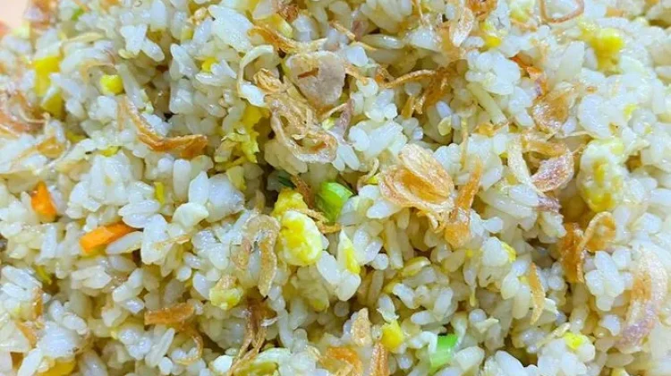 Nasi Goreng Putih Jadul, Resep Warisan Orang Tua Jadi Favorit Sarapan Keluarga