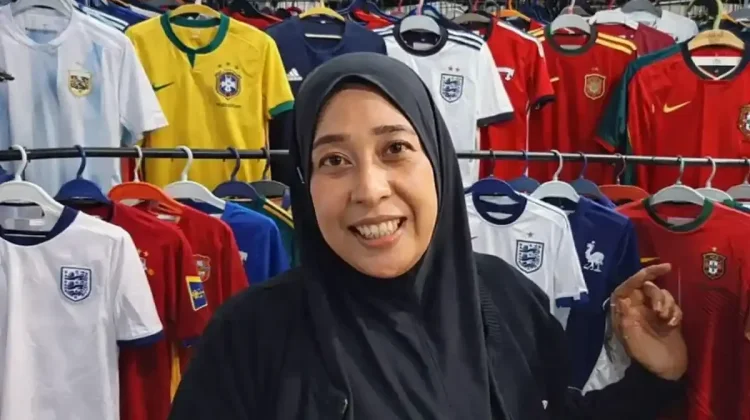 Demam Piala Dunia 2026 Bawa Berkah, Penjualan Pernak-pernik Bola Meningkat
