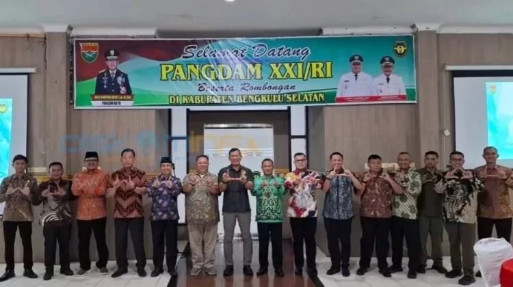 Sambut  Kunjungan Pangdam XXI/Radin Inten Pemkab Bengkulu Selatan Ramah Tamah