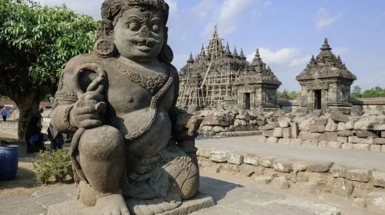 Menilik Seni Pahat Batu Candi Tradisional Sebagai Warisan Budaya
