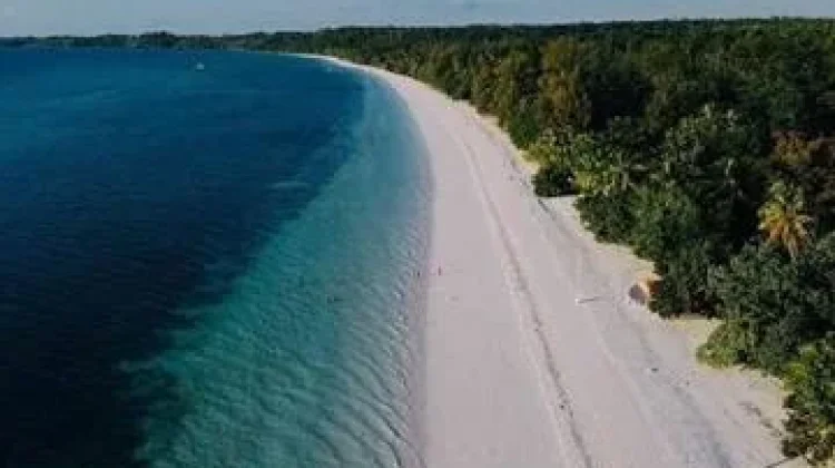 Pulau Kei: Pantai Panjang dan Air Laut Kristal