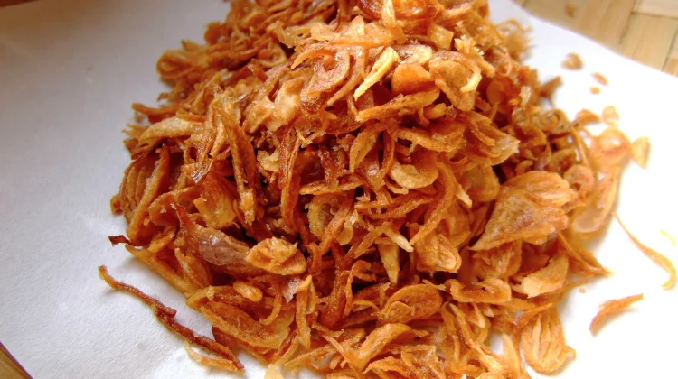 Tips Mengolah Bawang Goreng Renyah dan Awet