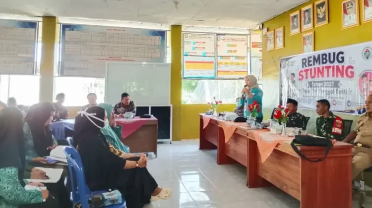 Babinsa Koramil 408-03/KT Hadiri Rembuk Stunting di Desa Tri Tunggal Bakti