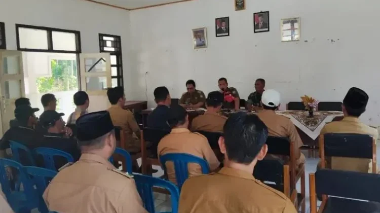 Bintara Urusan Dalam Koramil Kaur Selatan Dukung Penertiban Hewan Ternak