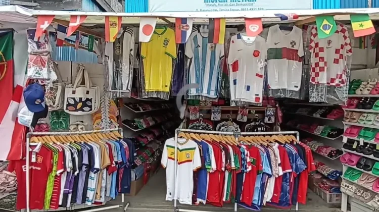 Piala Dunia 2026 Picu Antusiasme Warga membeli Atribut Timnas Favorit