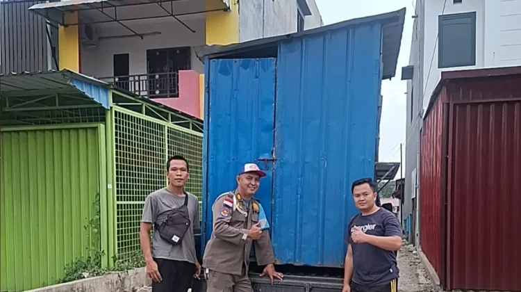 Pemkot Bengkulu  Bersama Pol PP Tertibkan Kontainer Dibahu Jalan Lingkar Timur