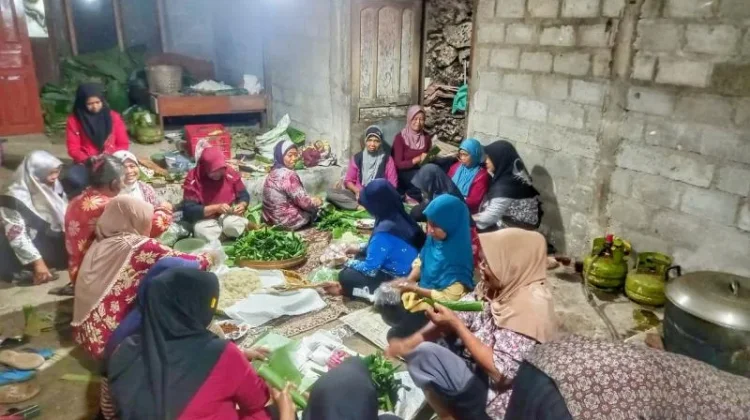 Tradisi Rewang pada Hajatan Sebagai Simbol Gotong Royong Warga