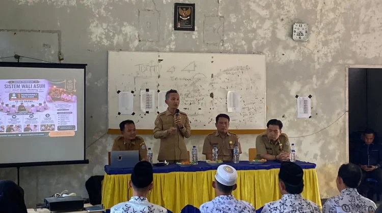 Perkuat Pendidikan Karakter, Wabup Kaur Beri Pembinaan Guru Boarding School