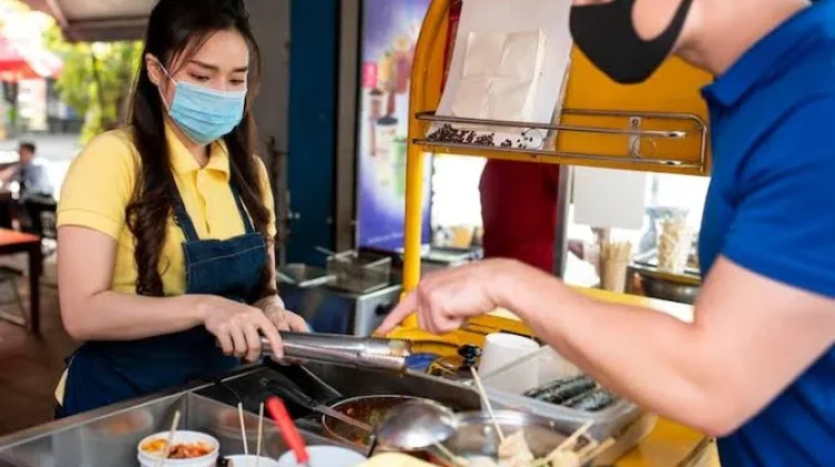 Kiat Sukses Memulai Bisnis Camilan Sehat Berbahan Lokal