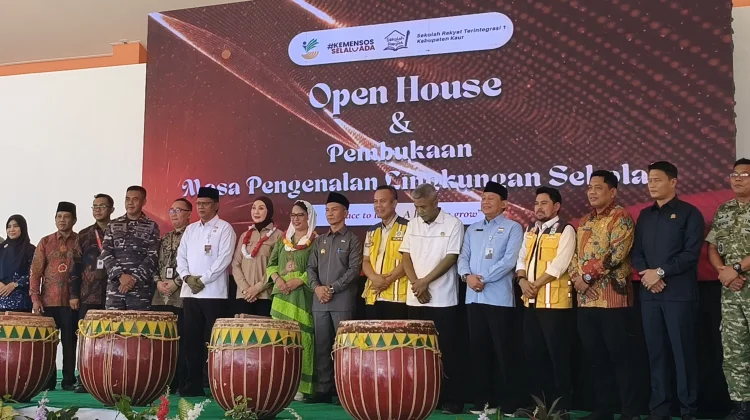 Destita Dekat dengan Warga, Pembukaan Sekolah Rakyat Kaur Berlangsung Meriah