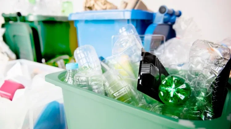 Cara Pengolahan Eco-brick dari Plastik Bekas untuk Fasilitas Desa