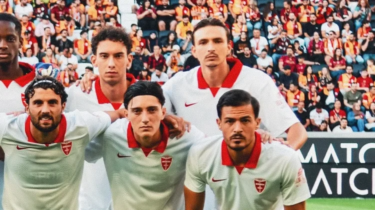 Laga Pramusim, Monza vs Aris Salonique 1-3