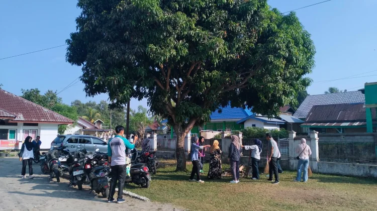 Sambut HUT RI ke 81 Kecamatan Kaur Utara Gelar Kebersihan Lingkungan