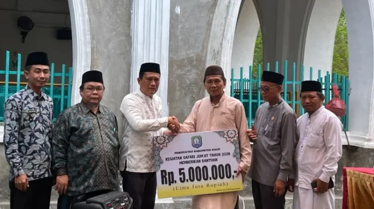 Pemda Kaur Melaksanakan Safari Jumat di Padang Petron