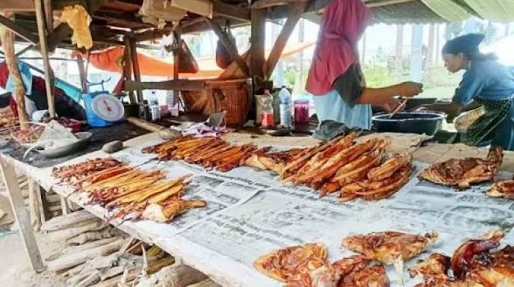 Berkunjung ke Sentra Ikan Asap Kaur di Jalinbar Desa Tanjung Pandan