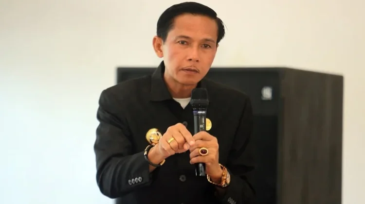 Jelang HUT Kemerdekaan Bupati Kaur Imbau Masyarakat Pasang Bendera