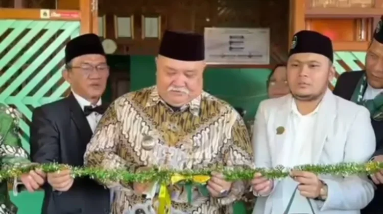 Bupati Bengkulu Selatan Resmikan Kantor Cabang Travel Umrah dan Haji