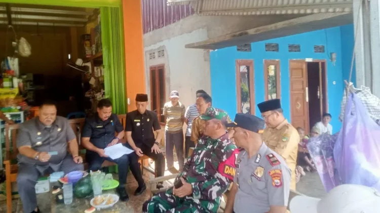 Koramil Manna Hadiri Pendistribusian Penambahan Pupuk Bersubsidi