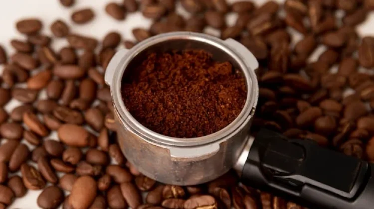 Cara Pengolahan Ampas Kopi Menjadi Pupuk Organik Padat
