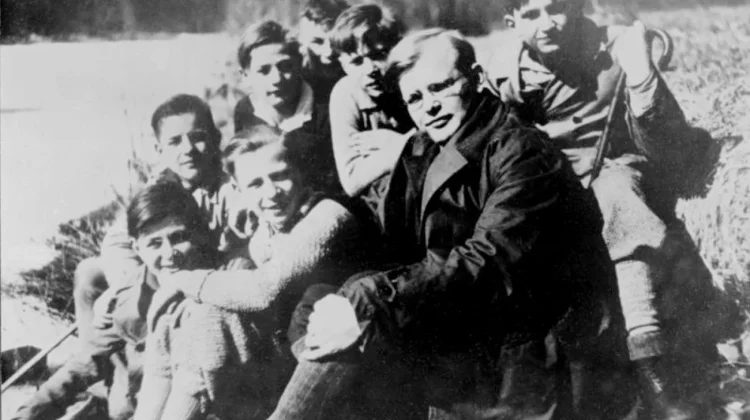 Refleksi Dietrich Bonhoeffer tentang Fenomena Kebodohan Manusia