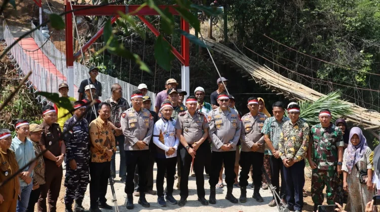 Jembatan Presisi Nusantara Kedataran Beroperasi, Akses Ekonomi Warga Maje Lancar