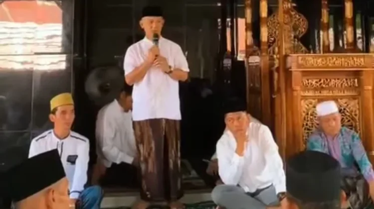 Pemkab Kaur Gelar Safari Jumat di Desa Babat, Salurkan Santunan