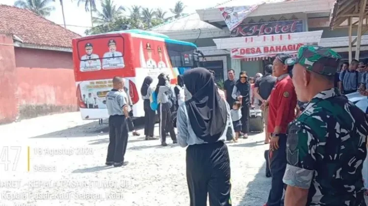 Babinsa Koramil Kaur Selatan Hadiri Pelepasan Paskibra Kaur