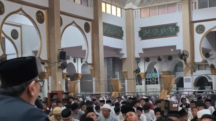 Dari Masjid Raya Baitul Izzah, Ribuan Jamaah Serukan Kebangkitan Umat