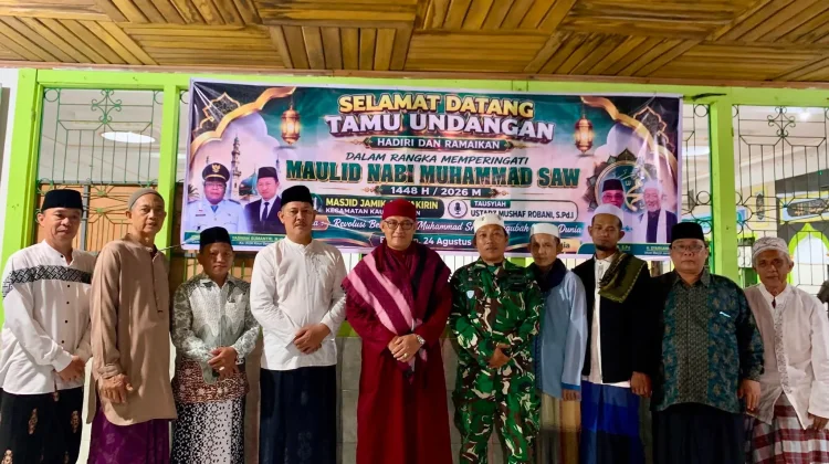 KUA Kaur Selatan Bersama Masyarakat Peringati Maulid Nabi Muhammad SAW