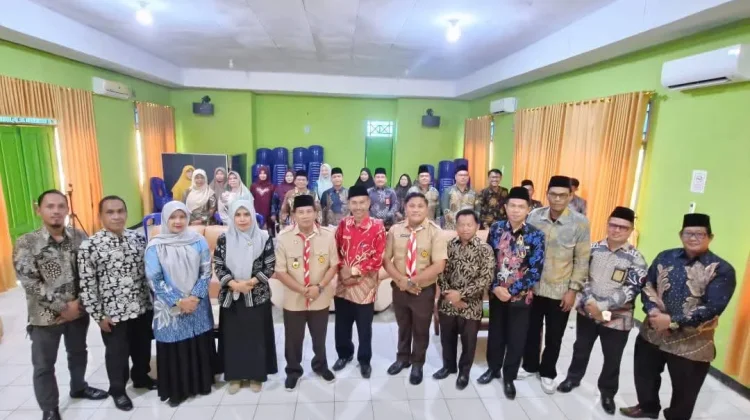 Kemenag Kaur Berikan Pembinaan kepada Kepala KUA yang Baru Dilantik