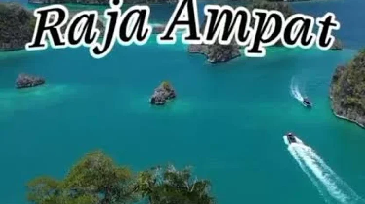 Melirik Keindahan Desa Wisata Arborek Raja Ampat