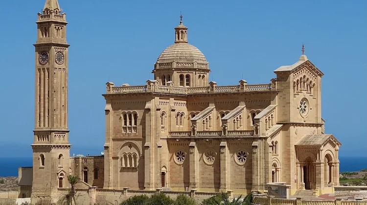 Pesona Keindahan dan Ketenangan Perbukitan Ta' Pinu di Pulau Gozo