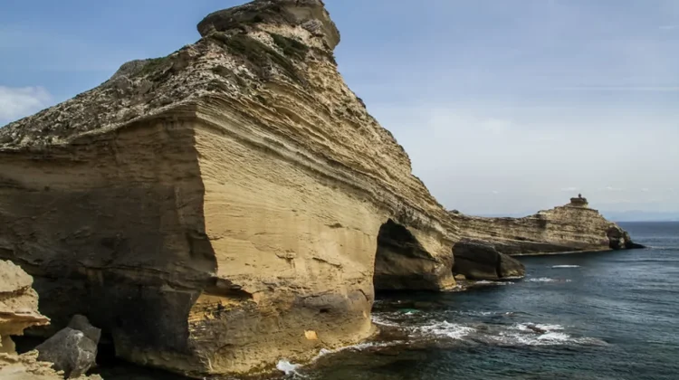 Pesona Pesona Pantai Saint Antoine di Pesisir Selatan Korsika