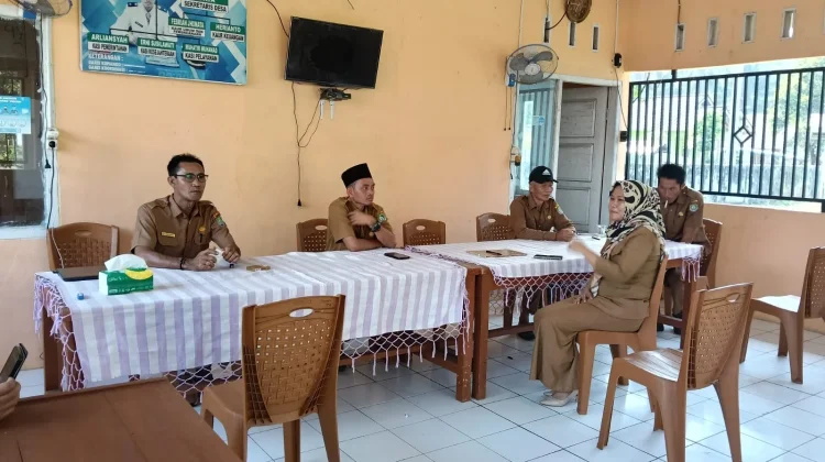 Sidak Perangkat Desa, PMD Kaur Tegaskan Disiplin Kehadiran