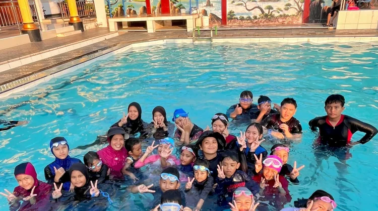 Ajarkan Renang sejak Dini, Anak Lebih Percaya Diri dan Kenal Keselamatan Air