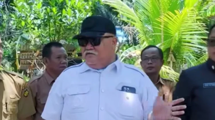 Bupati Bengkulu Selatan Melakukan Pengecekan Rumah Tidak Layak Huni