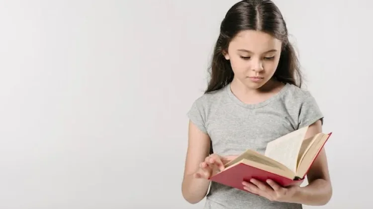 Langkah Praktis Bangun Kebiasaan Membaca Buku sejak Dini