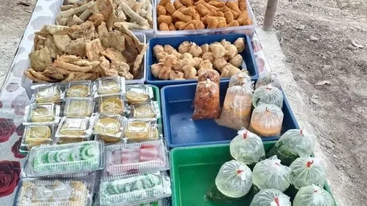 Mengulik Resep Kue Lumpur Ala Penjual Jajanan Kue di Kaur