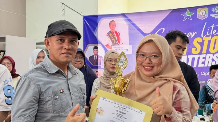 Pusda Kaur Bagikan Hadiah Pemenang Lomba Video Literasi