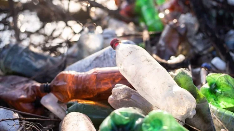 Pengolahan Sampah Plastik Menjadi Bahan Bakar