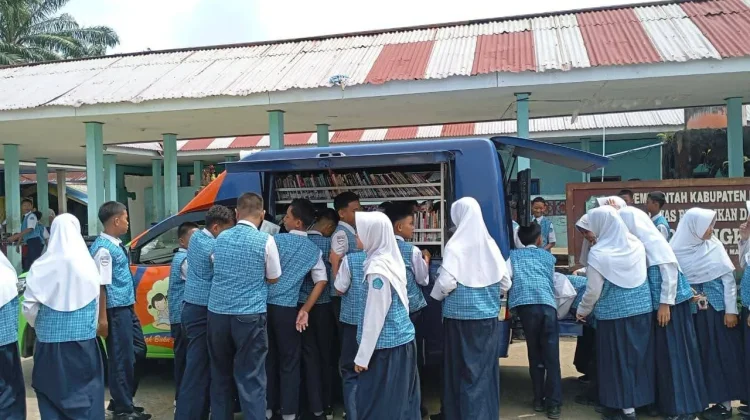 Pusda Bengkulu Selatan Kunjungi SMPN 2 Program Pusling