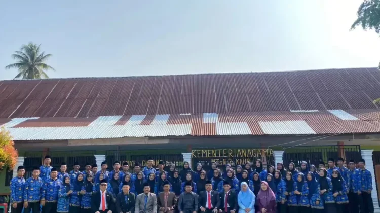 Kemenag Kaur Peringati Hari Kesaktian Pancasila MTsN 2 Tampilkan Kreativitas