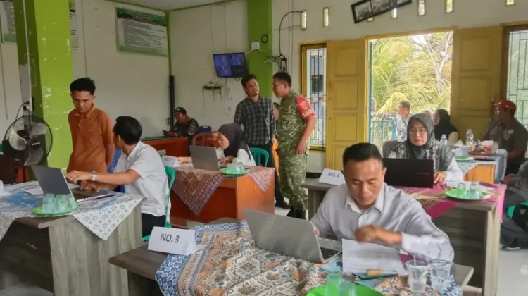 Babinsa Koramil Manna Hadiri Seleksi Pemilihan Perangkat Desa
