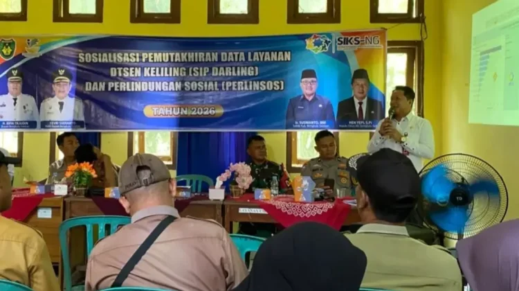 Babinsa Koramil Manna Sosialisasi Pemutakhiran DTSEN
