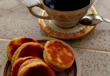 Kiat Aman Minum Kopi saat Sahur